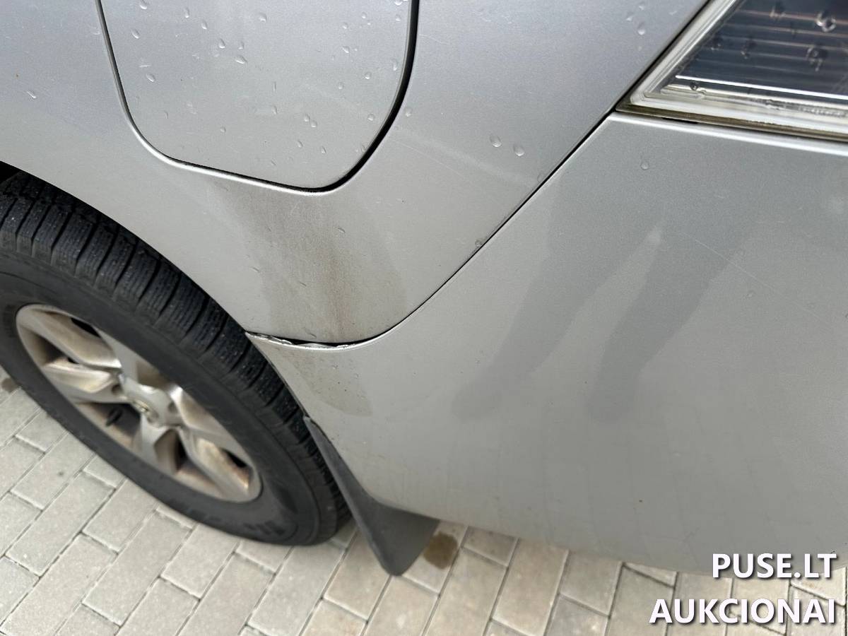 Toyota Land Cruiser (150 serija) Keleivinis automobilis 3