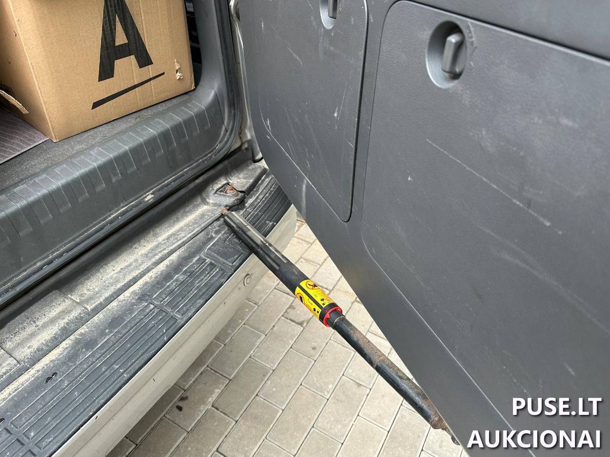 Toyota Land Cruiser (150 serija) Keleivinis automobilis 5