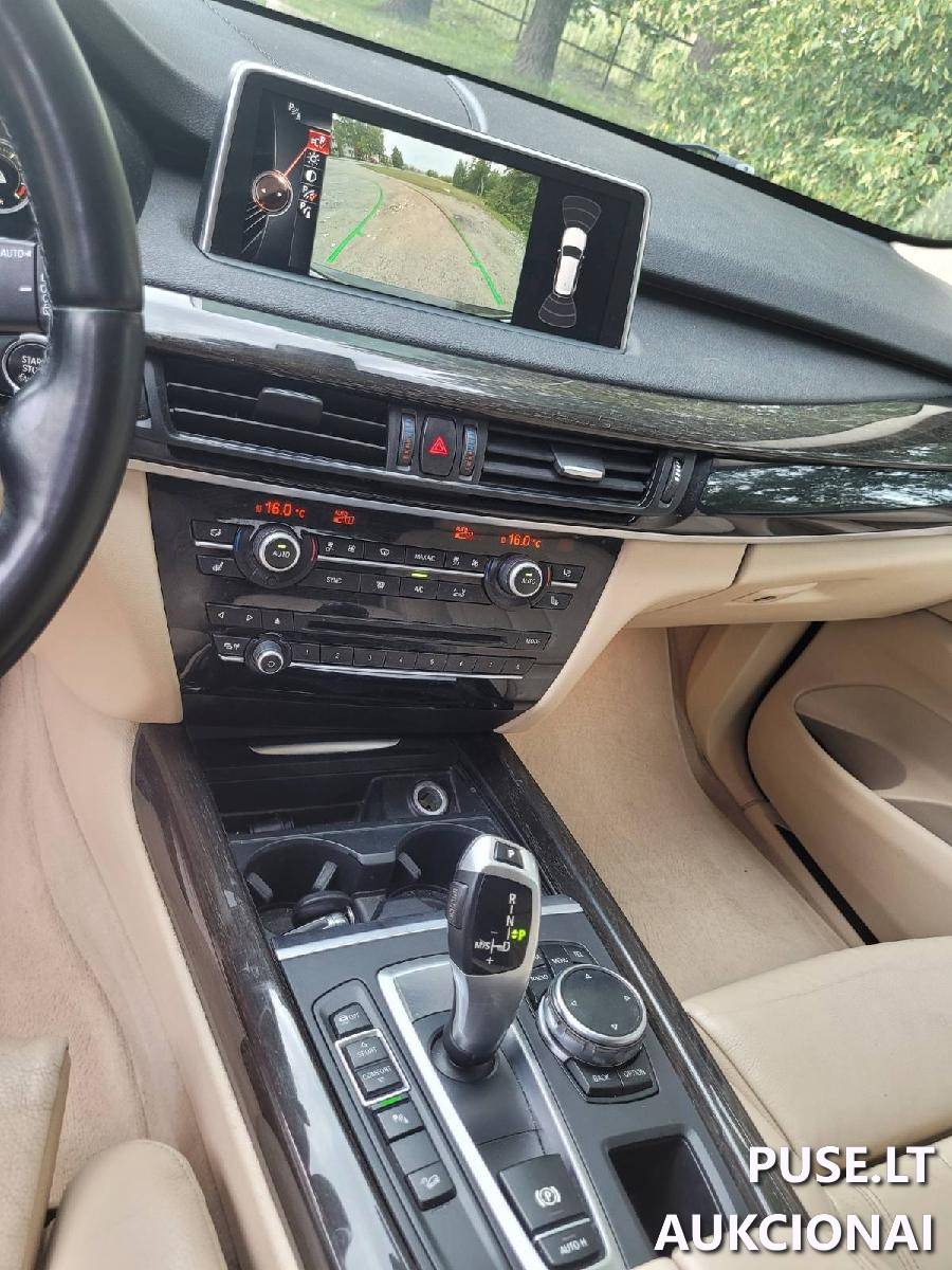 Automobilis BMW X5 xDrive 30d Lengvasis automobilis 4