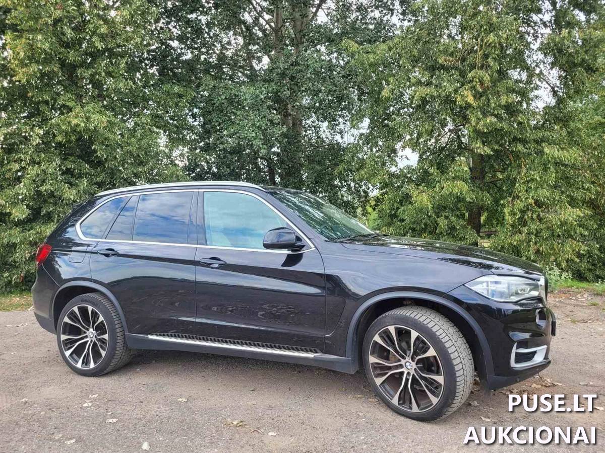 Automobilis BMW X5 xDrive 30d Lengvasis automobilis 7