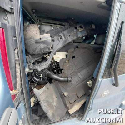 Parduodamas keleivinis automobilis Nissan Primastar 2009 m. Lazdijuose, pradinė kaina 1300 EUR