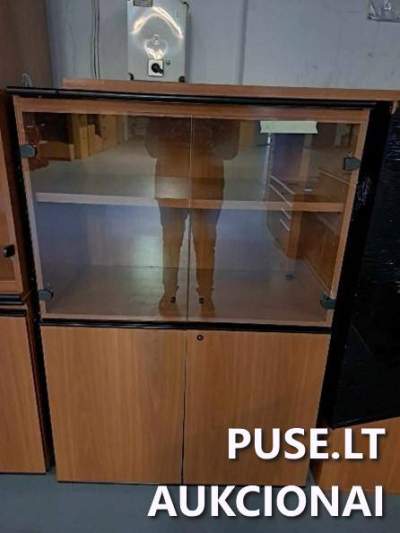 Komodų rinkinys Vilniuje aukcione nuo 20 EUR - 2 vnt. baldai