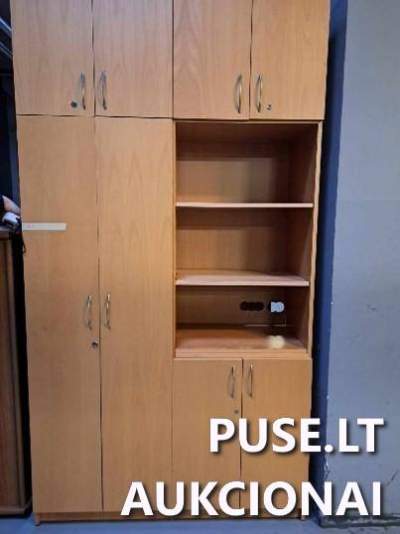 Spinta su antresolėmis aukcione Vilniuje, pradinė kaina 10 EUR