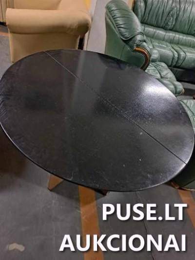 2 Apvalių Juodų Stalų Rinkinys Aukcione Vilniuje Nuo 20 EUR