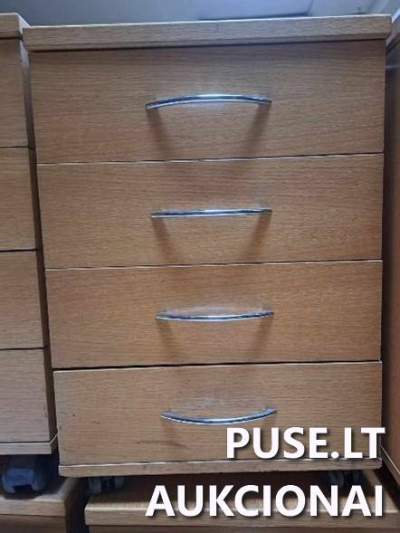 20 stalčių blokų aukcionas Vilniuje nuo 140 EUR - Baldų partija su defektais