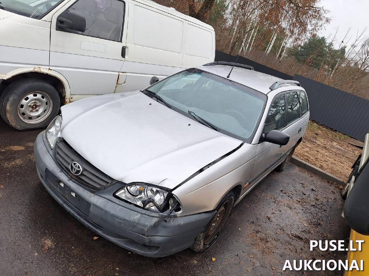 Toyota Avensis Keleivinis automobilis 2