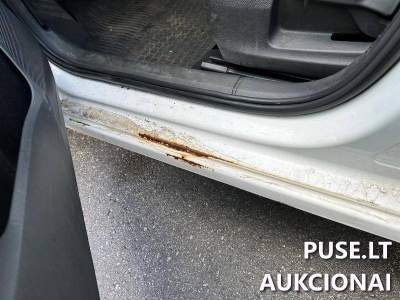 Keleivinis automobilis Skoda Octavia 2014m. Klaipėdoje aukcione, pradinė kaina 1867 EUR