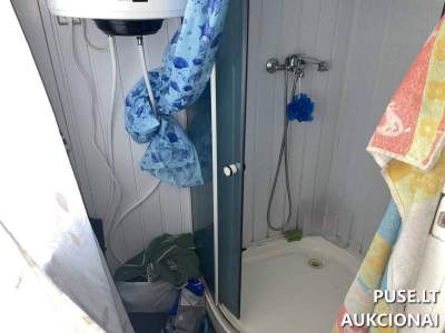 Patalpos (kambarys) Utenoje, Maironio g. 17, su renovacijos perspektyva, pradinė kaina 6200 EUR