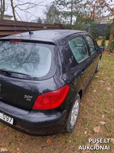 Lengvasis automobilis PEUGEOT 307 aukcione Vilniuje nuo 300 EUR