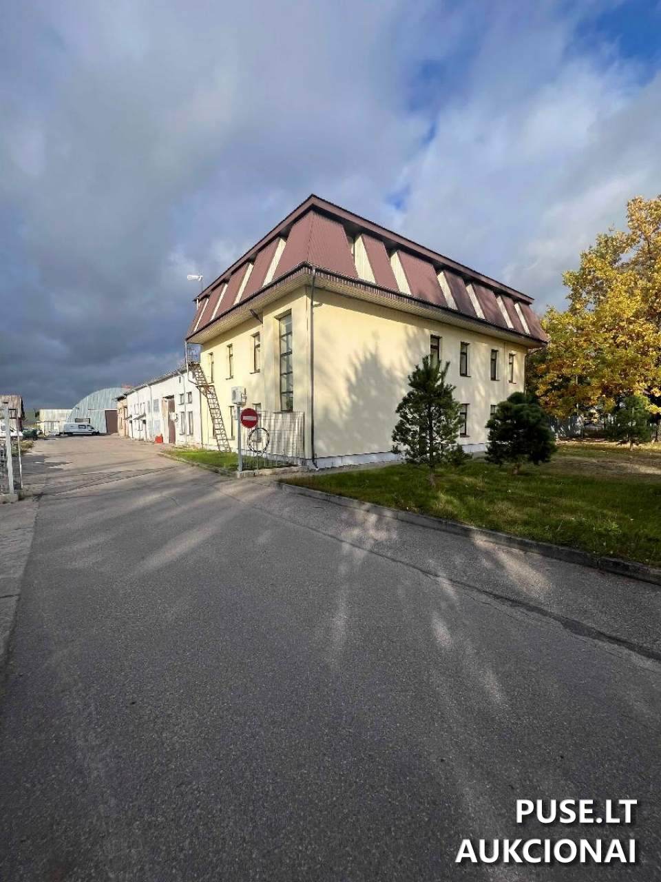 Administracinis Pastatai Sodų g. 2, 71136 Šakiai, Šakių sen., Šakių r. sav. 2