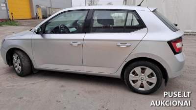 Parduodama 2015 m. Škoda Fabia benzinas 81 kW aukcione 5750 EUR