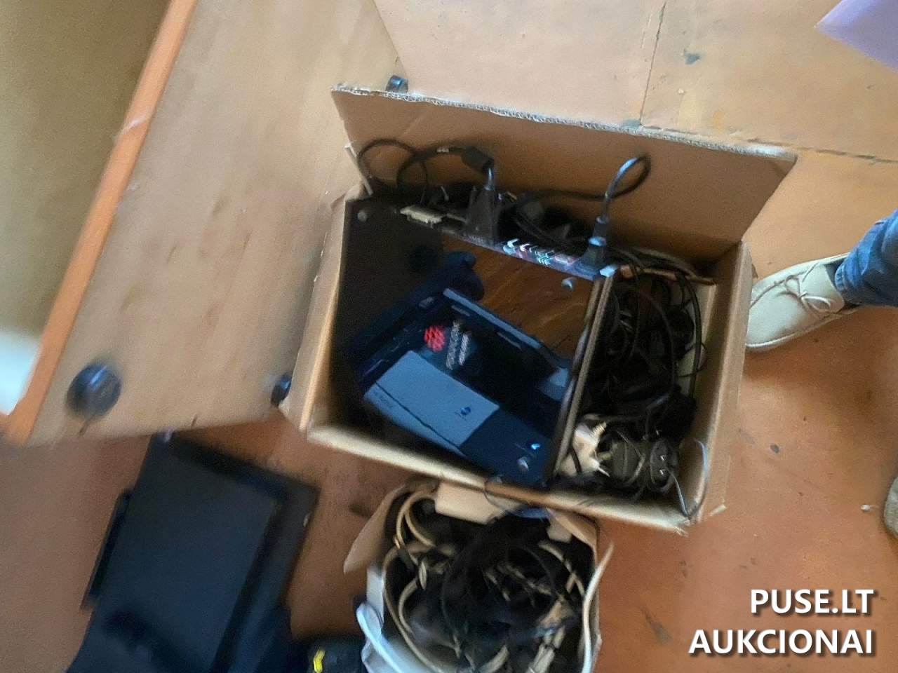 Kompiuteriai, monitoriai, spausdintuvai, serveriai, telefonai ir kt, IT įranga Kompiuterių programinė ir techninė įranga 1