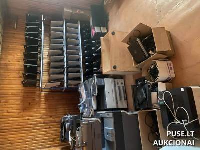 IT įranga (96 vnt.) aukcione Ukmergėje nuo 3954 EUR - Kompiuteriai, serveriai, monitoriai
