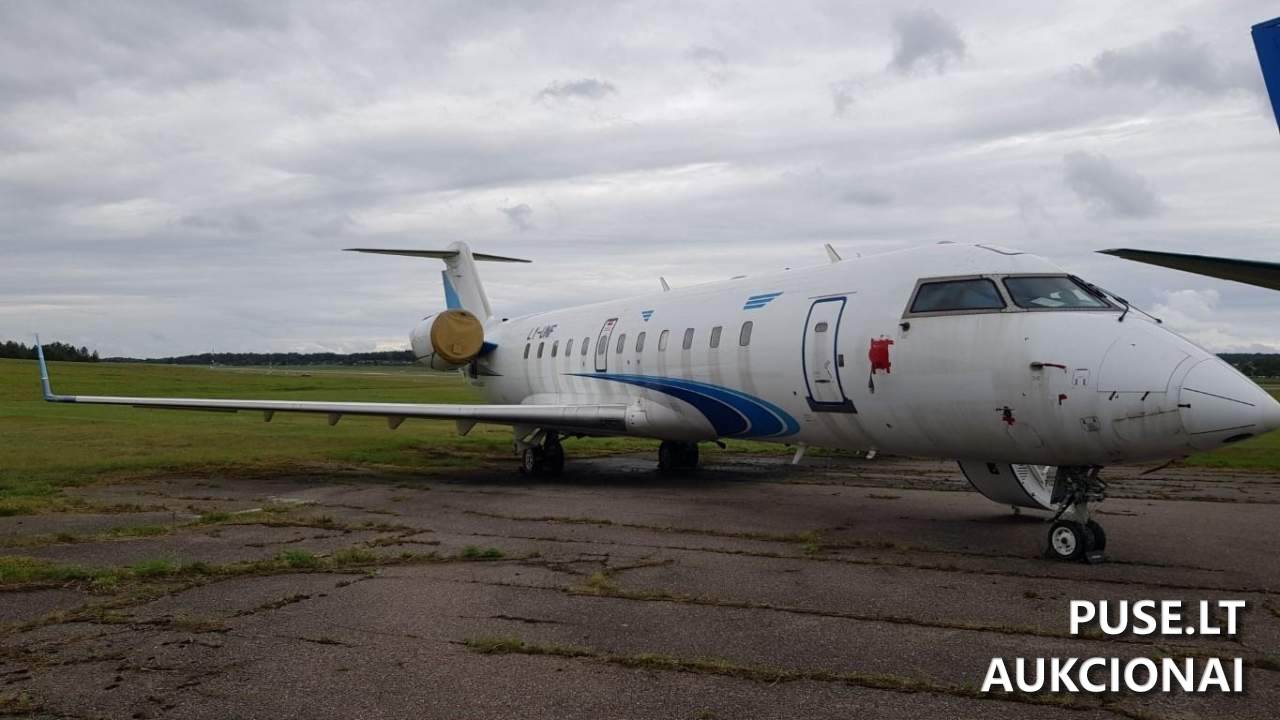 Orlaivis Bombardier CRJ 200 Orlaiviai 13