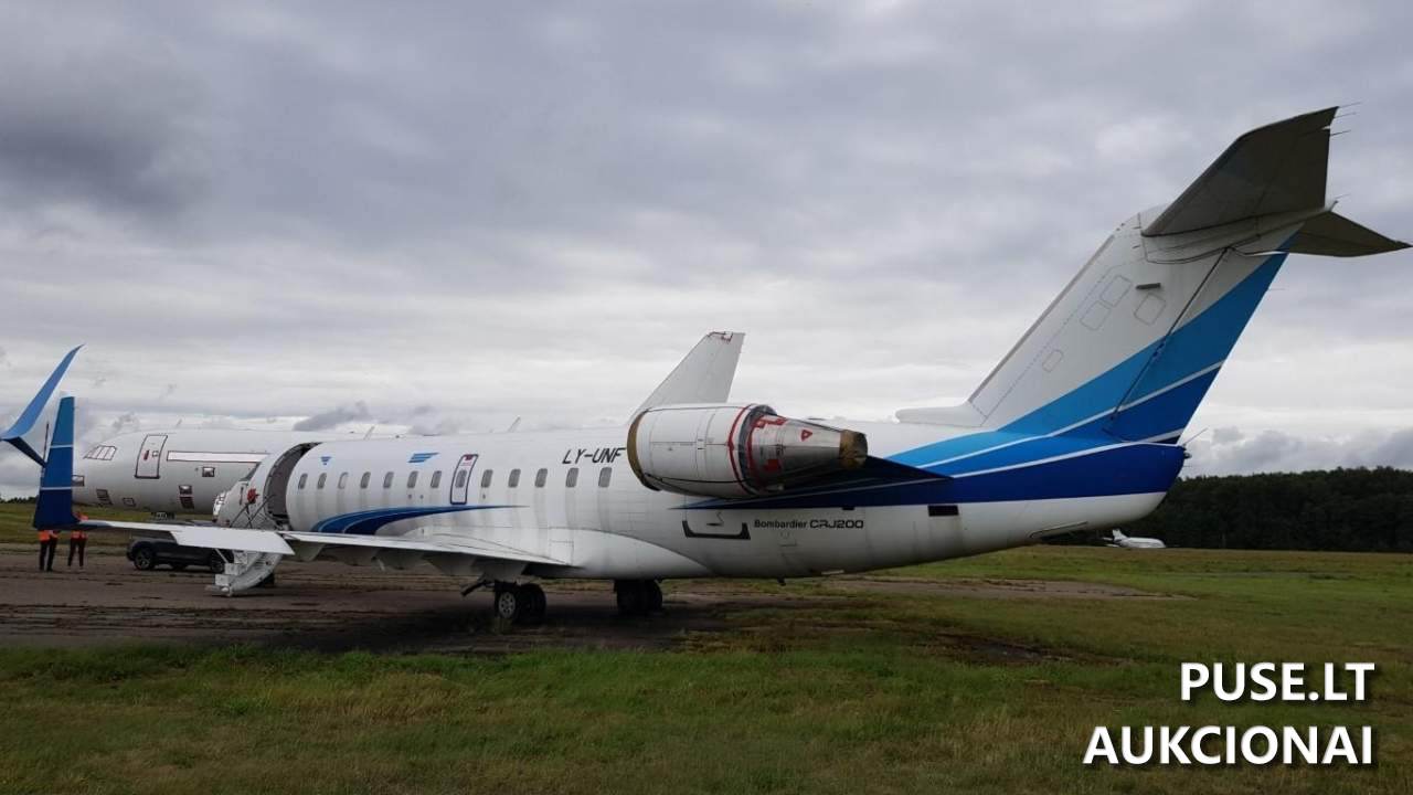 Orlaivis Bombardier CRJ 200 Orlaiviai 23
