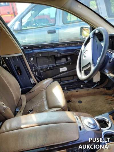 BMW 745I automobilis su slėptuvėmis Klaipėdoje, pradinė kaina 1188 EUR