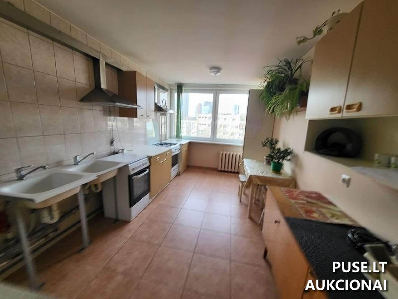Kambarys Patalpos/Butai Rinktinės g. 42, 09316 Vilnius, Vilniaus m. sav. 10