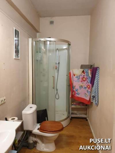 Erdvus 211 kv.m butas Vilniuje V. Šopeno g. 3 su kultūros paveldo statusu - Pradinė kaina 466830 EUR