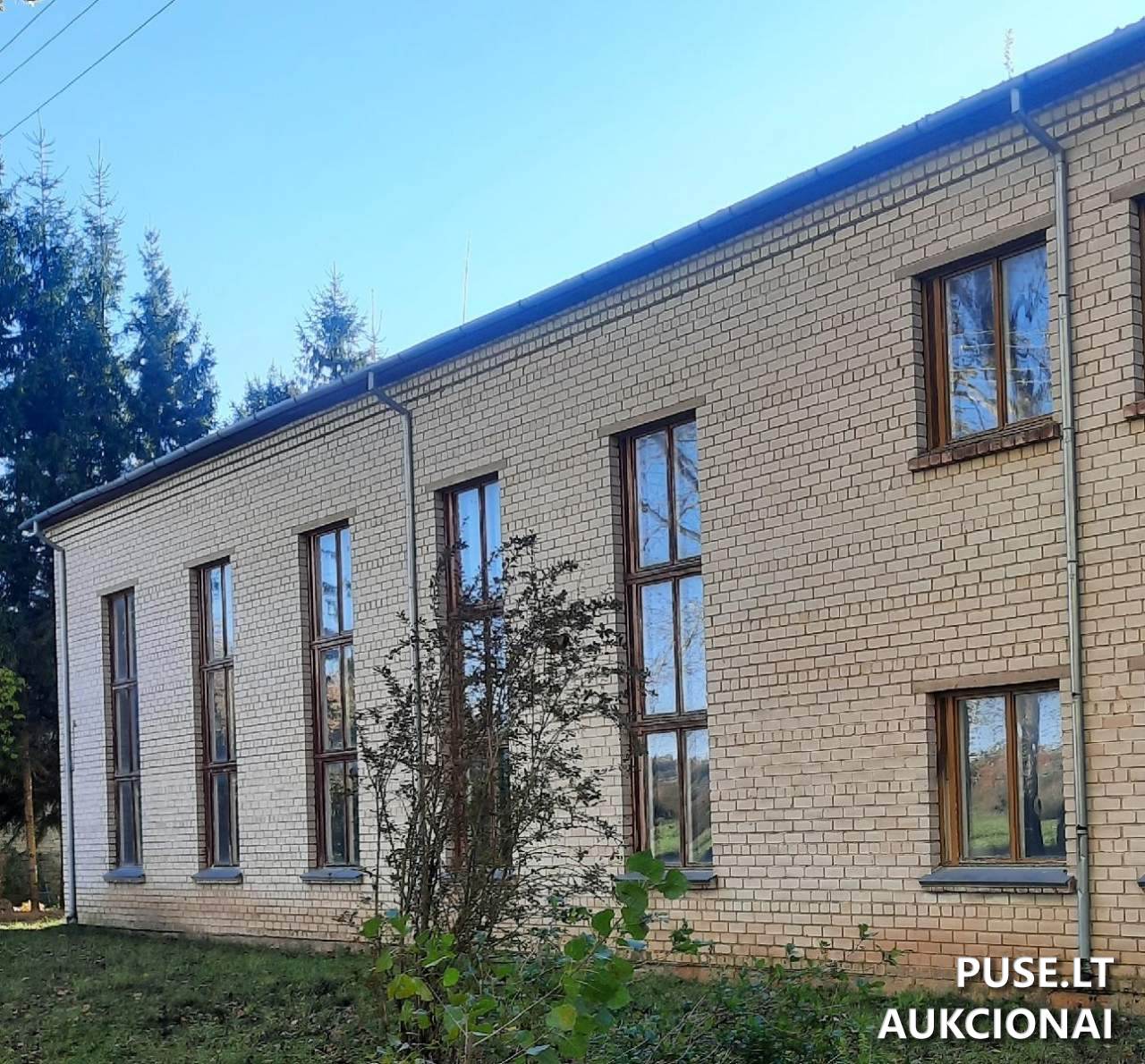 Mokykla Pastatai Mokyklos g. 7, 98262 Šliktinė, Notėnų sen., Skuodo r. sav. 1