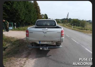 Džipas MITSUBISHI L200 2016 m. aukcione - pradinė kaina 6300 EUR
