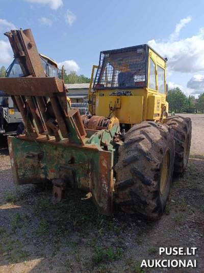 Ratinis traktorius LKT 82T 2007 m. parduodamas aukcione nuo 17815 EUR