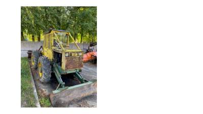 Ratinis traktorius LKT 81T parduodamas aukcione nuo 9765 EUR