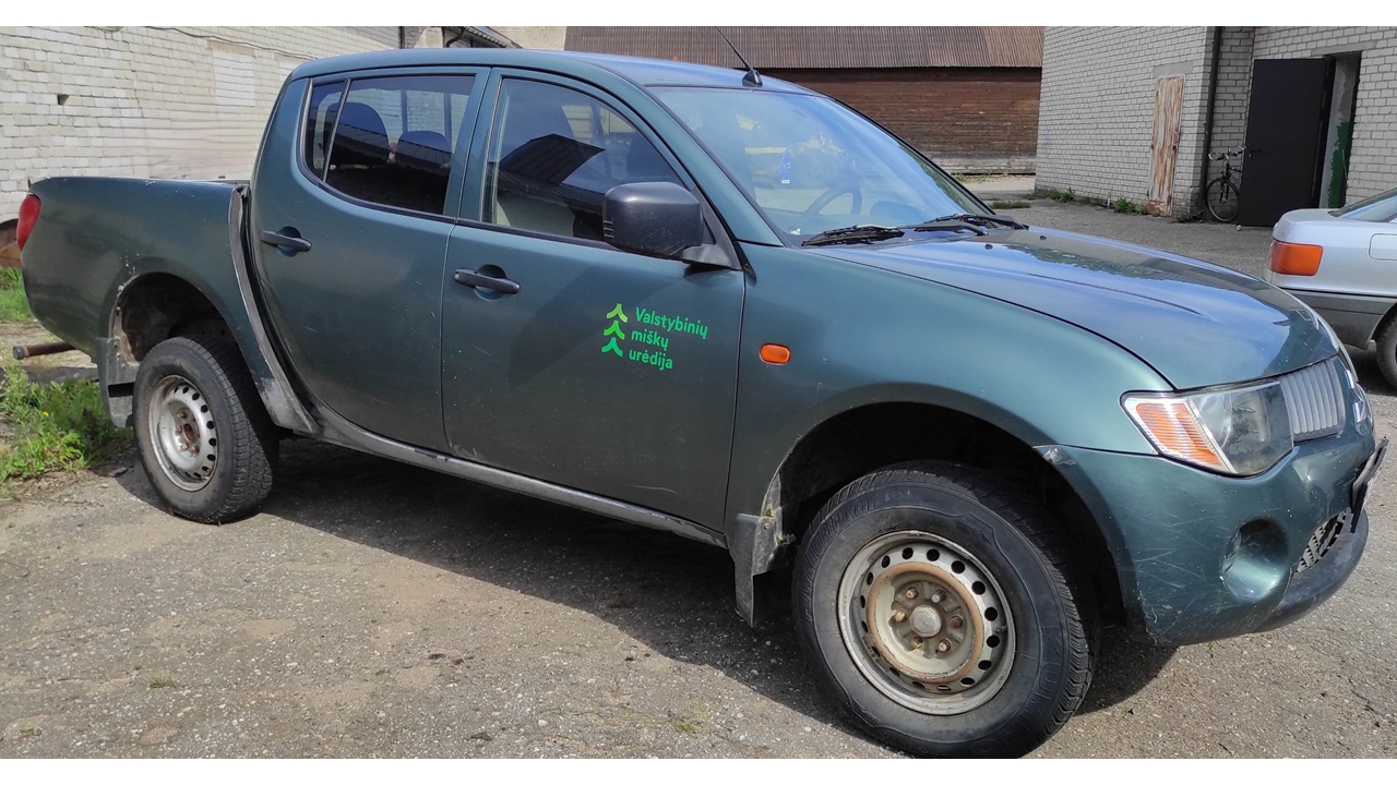 Lengvasis automobilis	MITSUBISHI	L200 Inv. Nr. 12-2559 Traktoriai, savaeigės mašinos, priekabos, puspriekabės 4