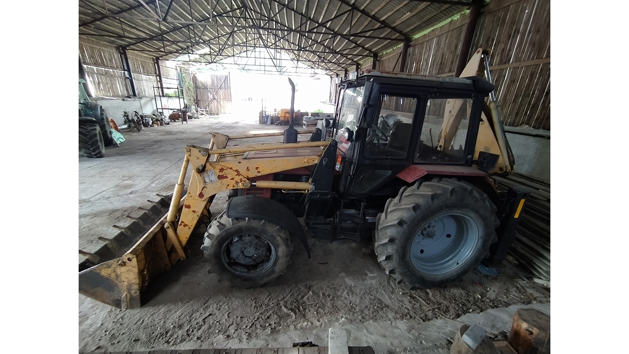Ratinis ekskavatorius	MTZ	DEM Inv. Nr. 23-50112 Traktoriai, savaeigės mašinos, priekabos, puspriekabės 4
