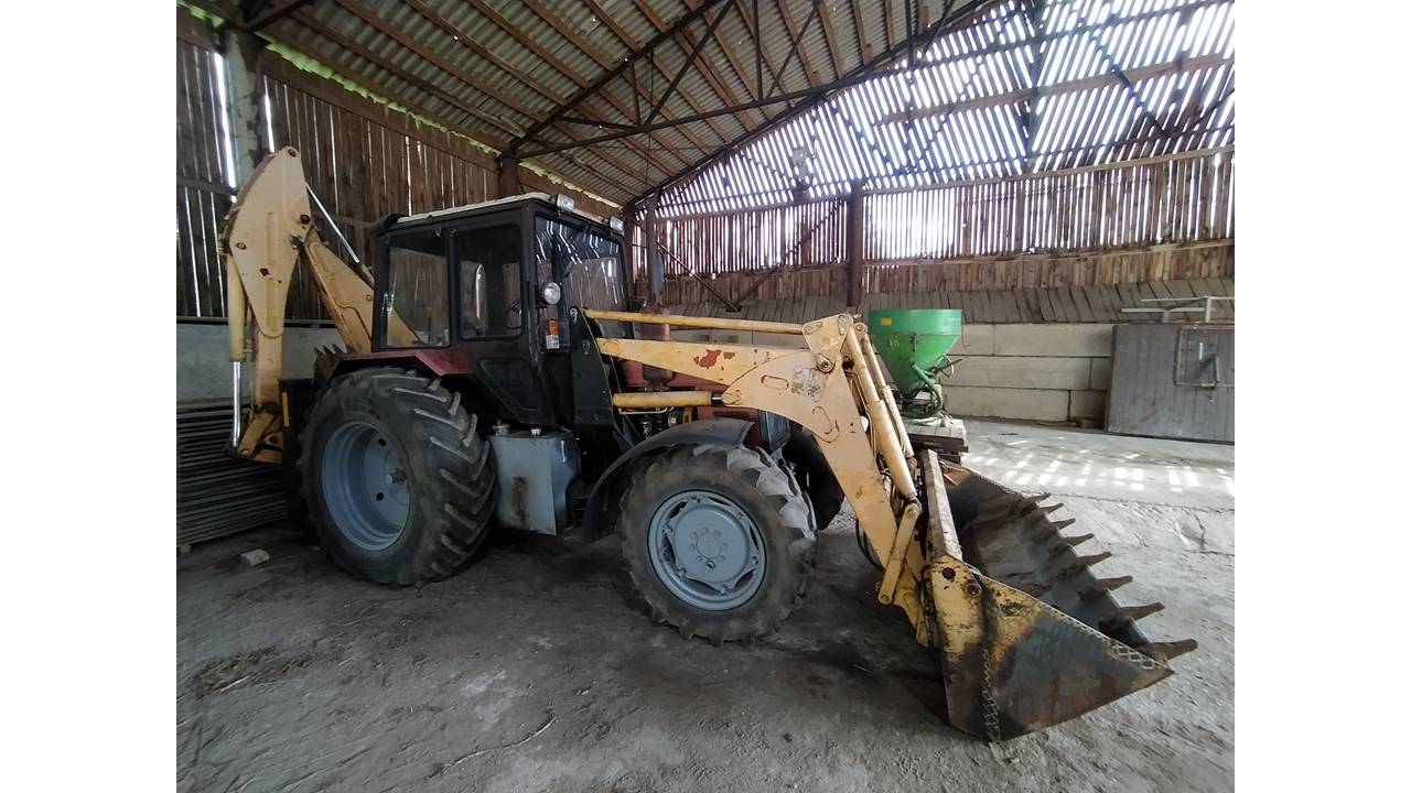 Ratinis ekskavatorius	MTZ	DEM Inv. Nr. 23-50112 Traktoriai, savaeigės mašinos, priekabos, puspriekabės 5