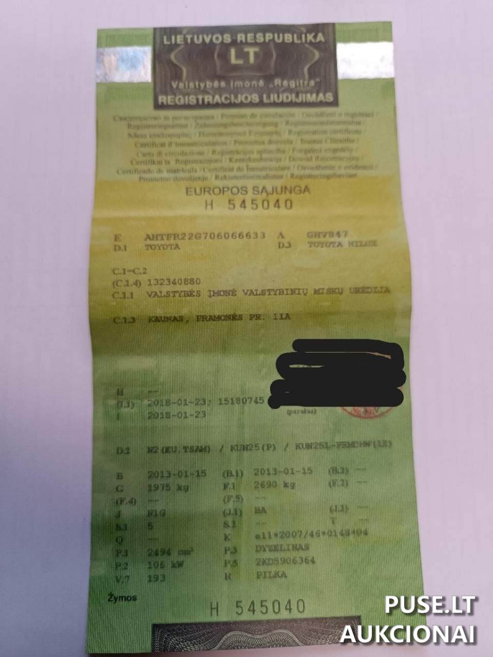 Lengvasis automobilis TOYOTA HILUX Inv. Nr. 06-03-85 Traktoriai, savaeigės mašinos, priekabos, puspriekabės 1
