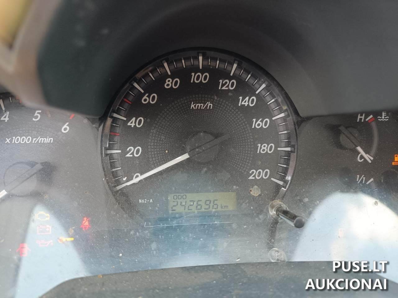 Lengvasis automobilis TOYOTA HILUX Inv. Nr. 06-03-85 Traktoriai, savaeigės mašinos, priekabos, puspriekabės 5