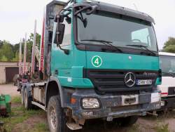 Traktoriai, savaeigės mašinos, priekabos, puspriekabės - Vilkikas su manipuliatoriumi MERCEDES BENZ 3341 Inv. nr. 05-0742