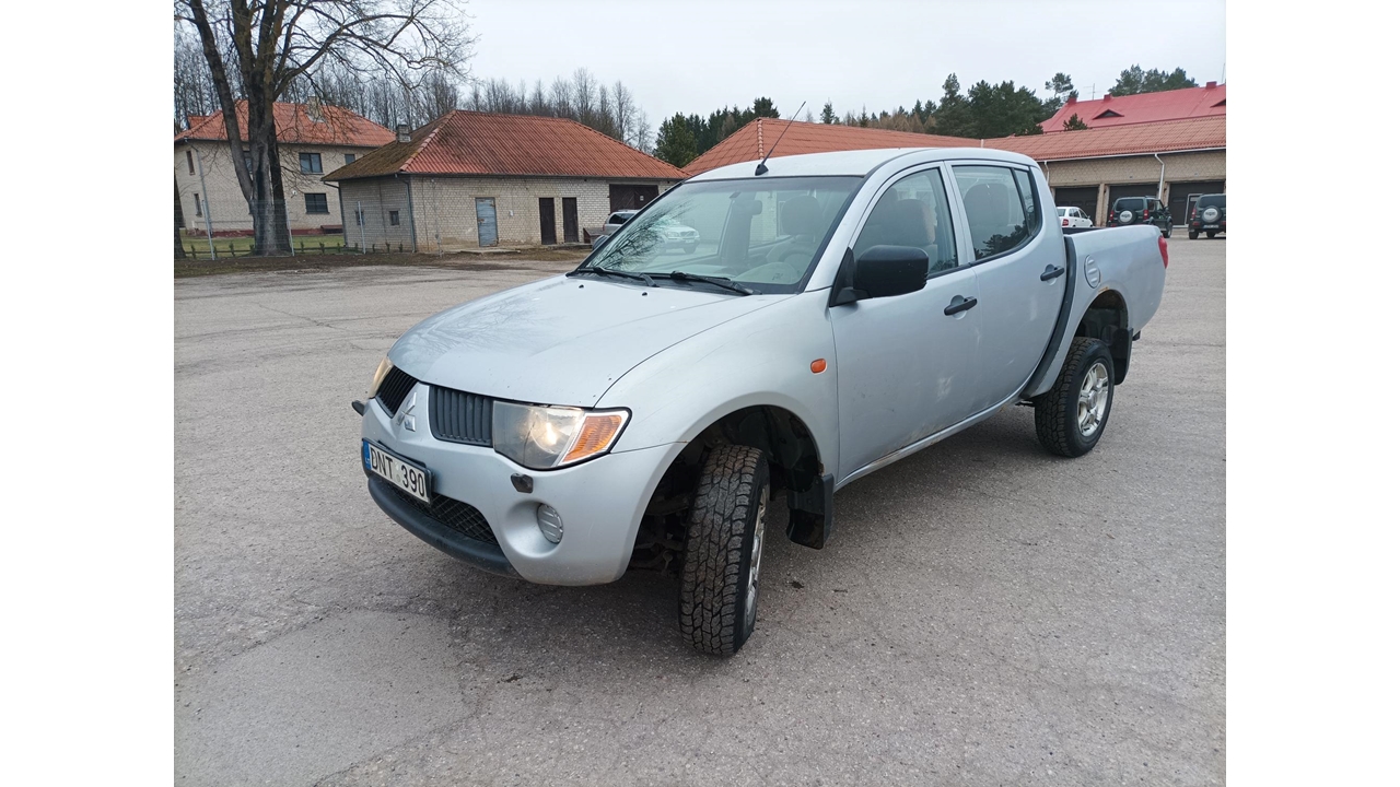 Lengvasis automobilis Mitsubishi L200 Inv. nr. 03-2186 Traktoriai, savaeigės mašinos, priekabos, puspriekabės 3