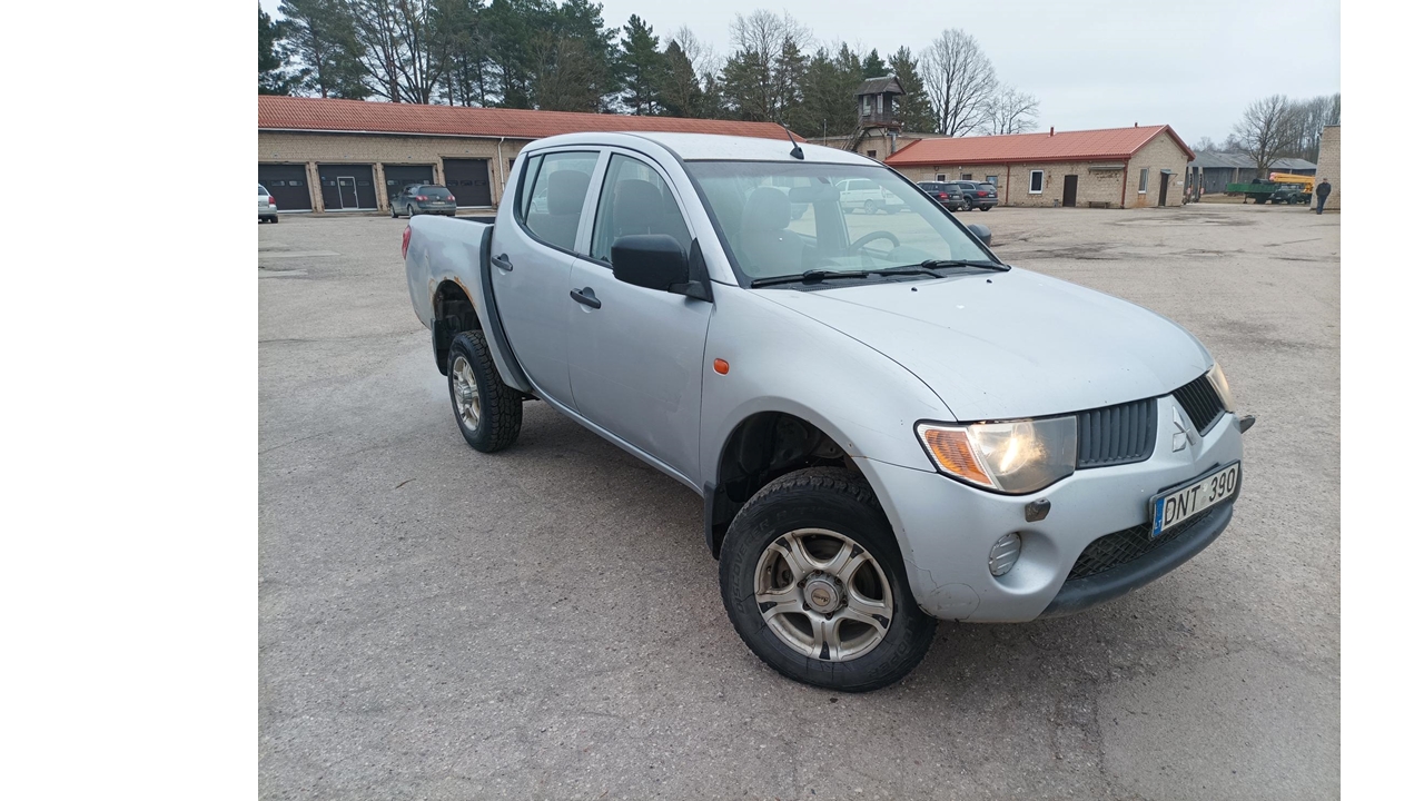 Lengvasis automobilis Mitsubishi L200 Inv. nr. 03-2186 Traktoriai, savaeigės mašinos, priekabos, puspriekabės 4