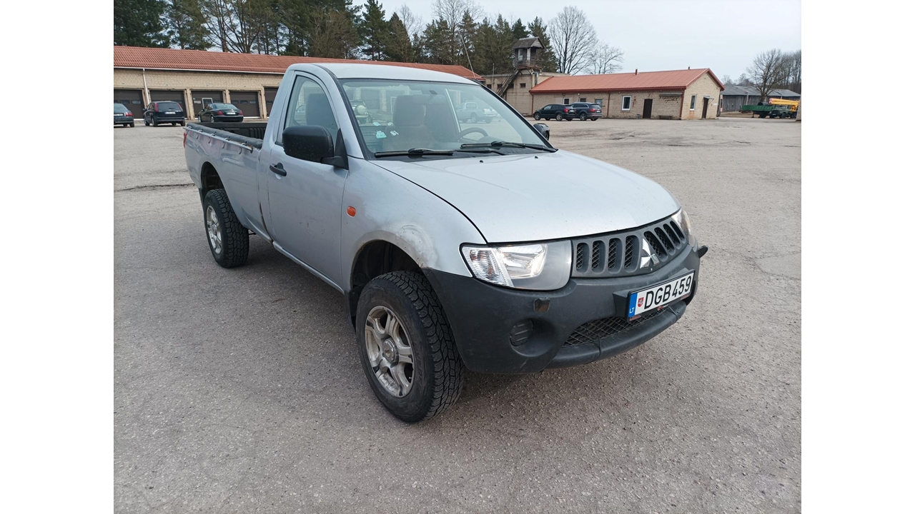 Lengvasis automobilis Mitsubishi L200 Inv. Nr.03-2145 Traktoriai, savaeigės mašinos, priekabos, puspriekabės 3