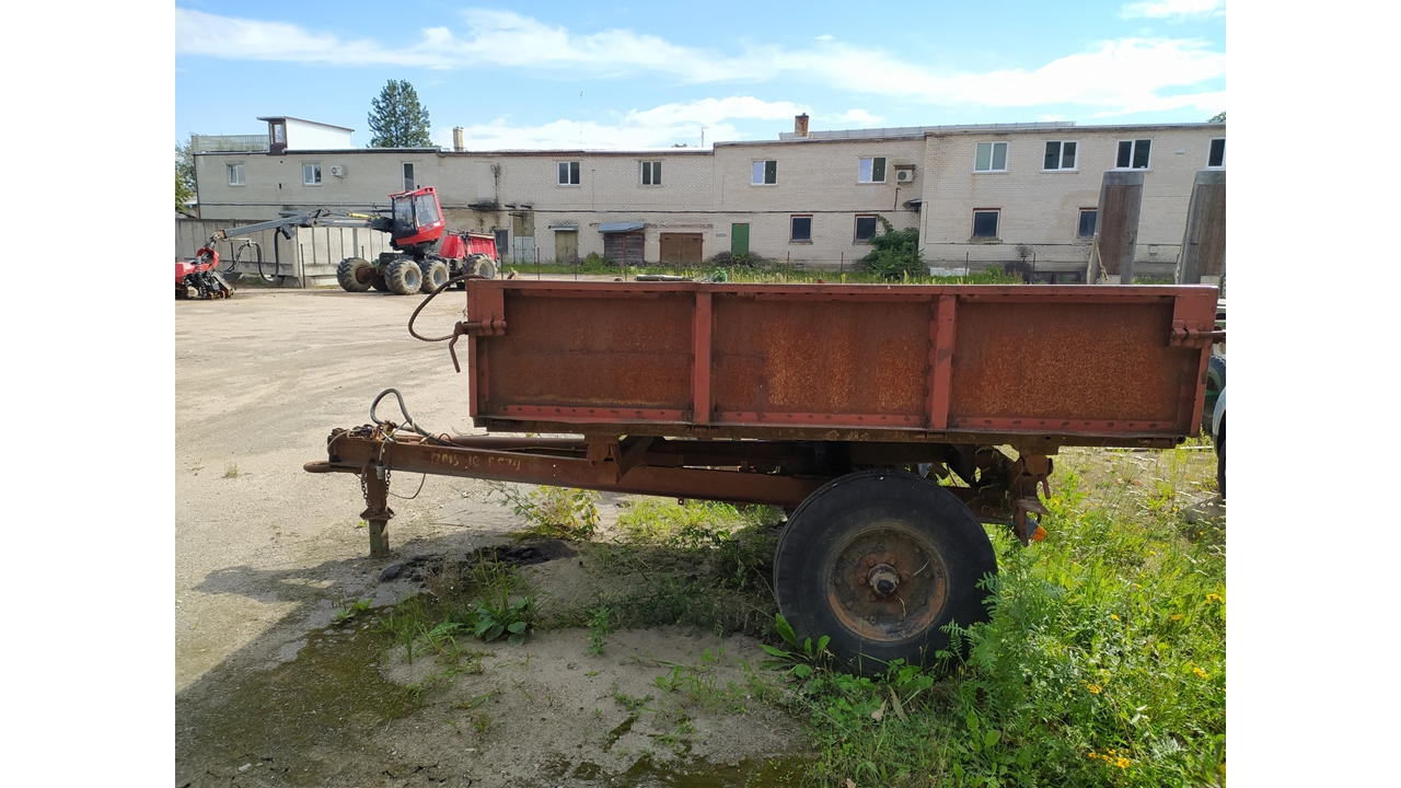 Traktoriaus puspriekabė	1PTS 2 Inv. nr. 404000006537  (09-12015-10-6674) Traktoriai, savaeigės mašinos, priekabos, puspriekabės 4