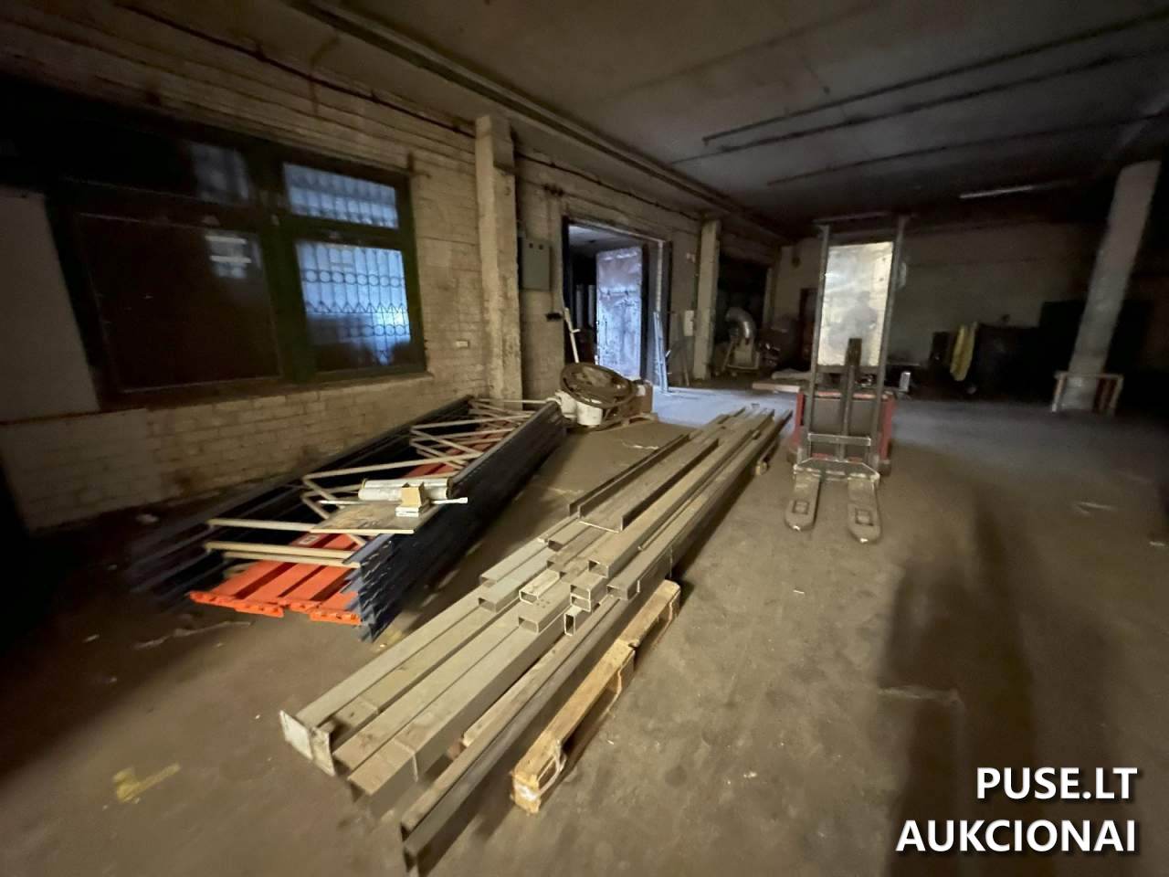 Bendrovės ilgalaikis ir trumpalaikis turtas pagal pridedamus sąrašus Mašinos ir įrengimai 18