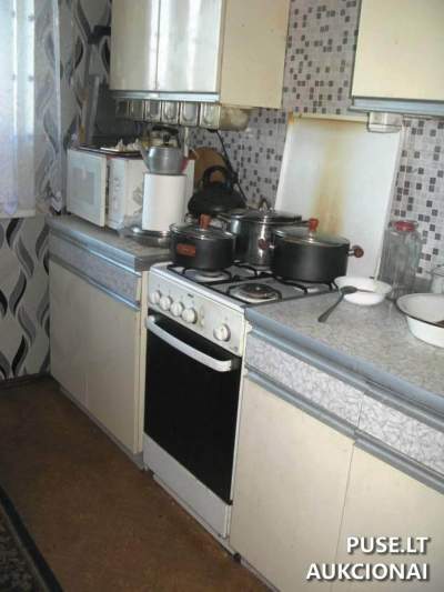 3/8 dalis buto Vilniaus rajone, Valčiūnų kaime, Geležinkeliečių g. 17, pradinė kaina 19800 EUR