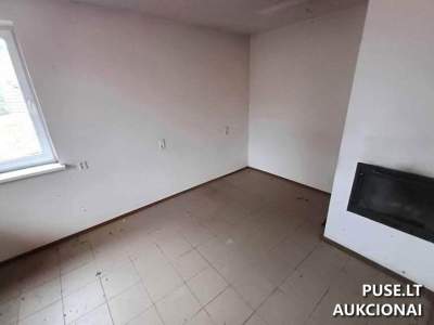 Gaisrinės pastatas su 0.0620 ha sklypu Medeikių kaime, Biržų rajone, pradinė kaina 4700 EUR