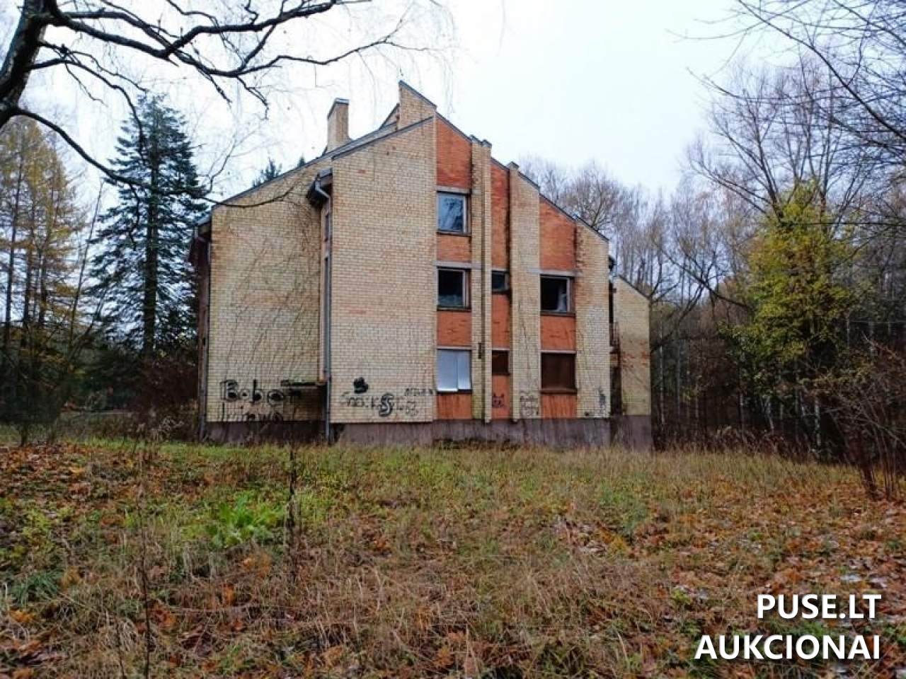 Medžioklės laboratorija Pastatai Girionių g. 2, 53101 Girionys, Samylų sen., Kauno r. sav. 9