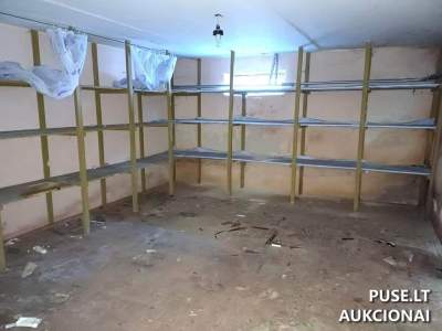 Administracinės patalpos su ūkiniais pastatais ir 0.5 ha sklypo dalimi Švenčionyse, Kelininkų g. 4, nuo 60506 EUR