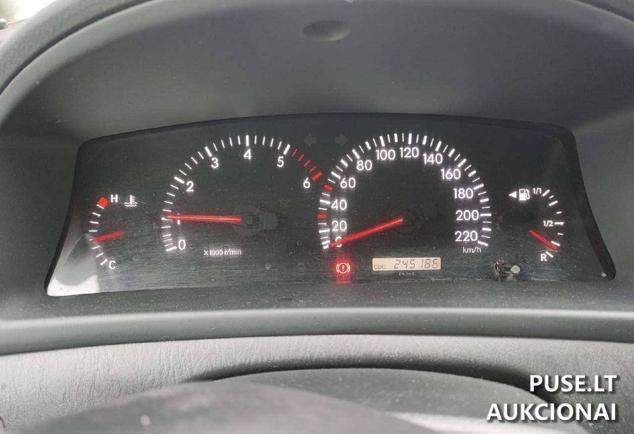 Toyota Corola Verso Lengvasis automobilis 2