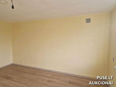 Kambarys 16.73 kv.m Vilniuje Pelesos g. 5 su kultūros paveldo apribojimais, pradinė kaina 27645 EUR