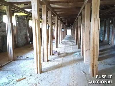 Sandėlio patalpos Raseiniuose, Turgaus g. 45, 573 kv.m, pradinė kaina 28965 EUR