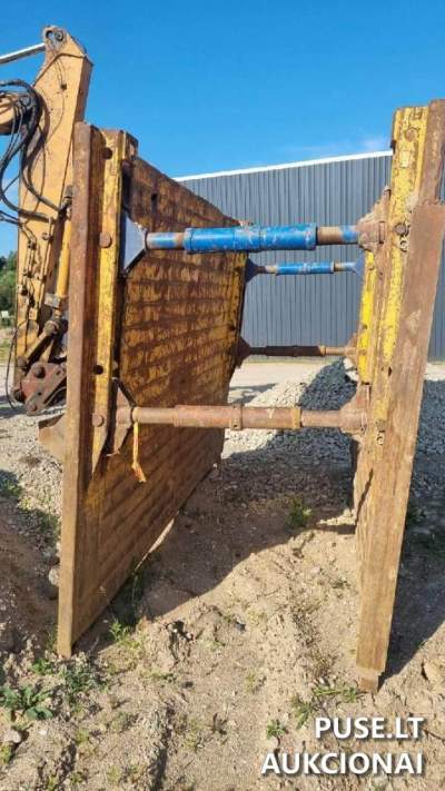 Tranšėjų sutvirtinimo skydai (2 komplektai) aukcione nuo 1200 EUR Vilniaus rajone