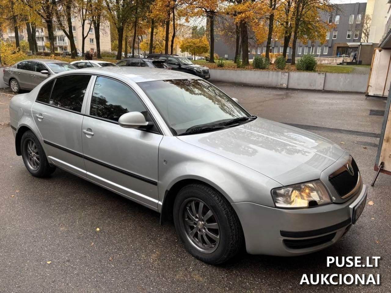 Škoda Superb Lengvasis automobilis 2