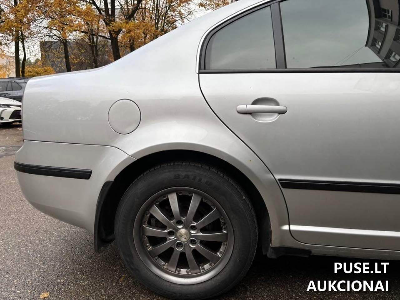 Škoda Superb Lengvasis automobilis 14