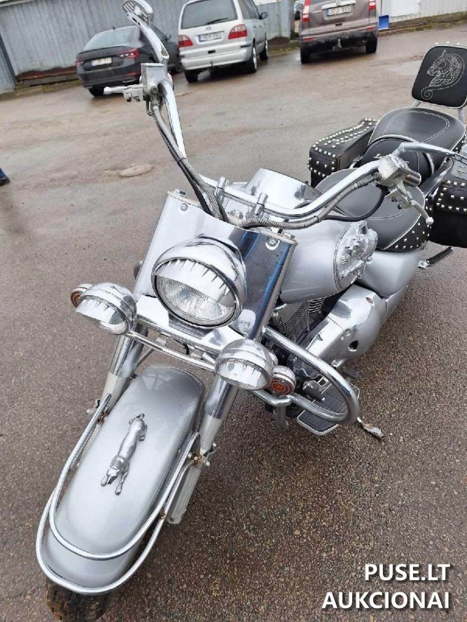Kelių transporto priemonė Suzuki VL 1500 Motociklas 1