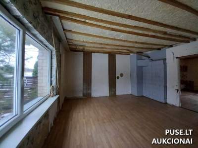 1 Kambario Butas Jonavos rajone, Aklojo Ežero kaimelyje, 51 kv.m, pradinė kaina 2210 EUR