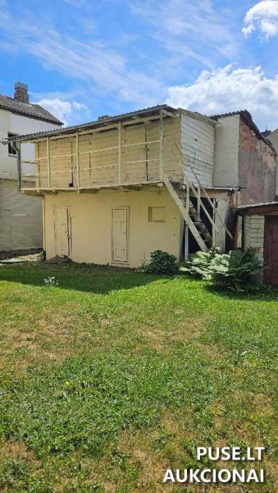 Ūkinis pastatas Kaune, Aukštaičių g. 42, dalinė nuosavybė, pradinė kaina 2296 EUR